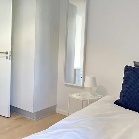 Apartment Spacious For 7 In Gellerupparken *