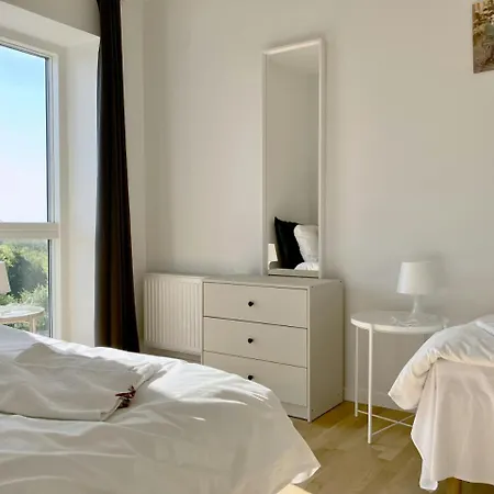 Apartment Spacious For 7 In Gellerupparken